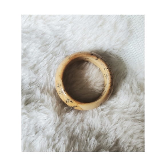 Stone ring - Picture 2 of 4